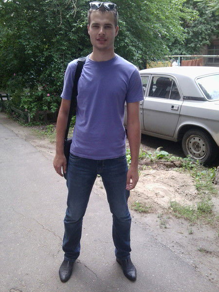 Антон Попов