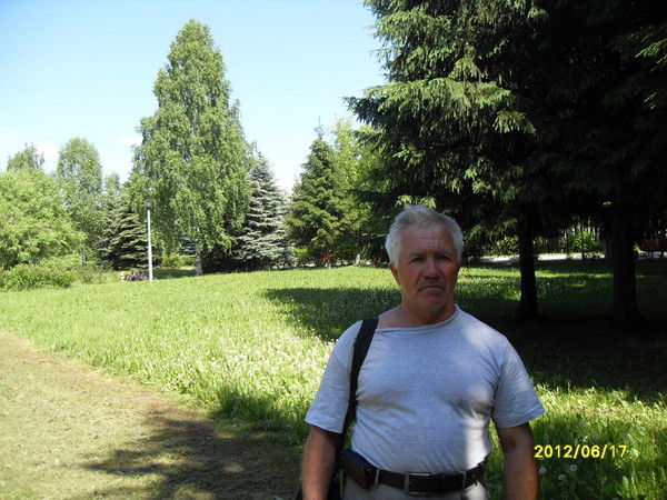 Виктор Попов