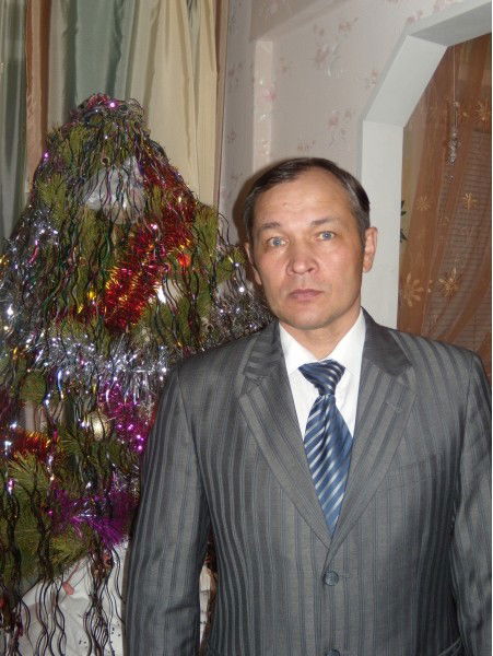 Александр Суетин