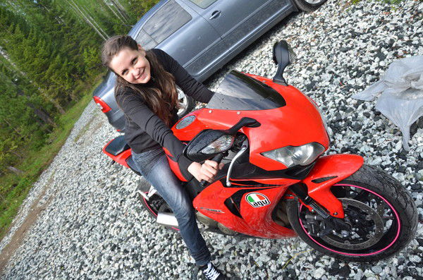 Аня Синцова