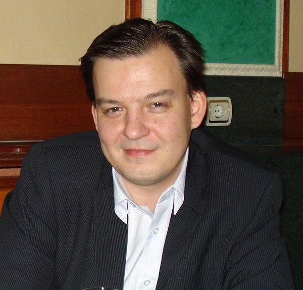 Денис Лебедев