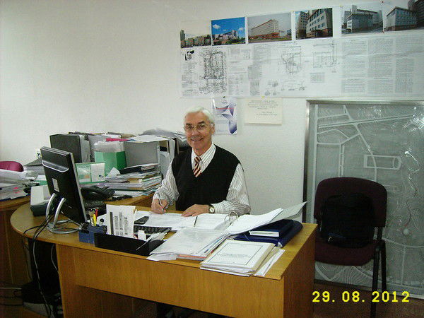 Владимир Комаров