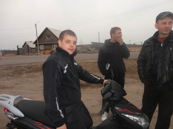 Максим Николаев