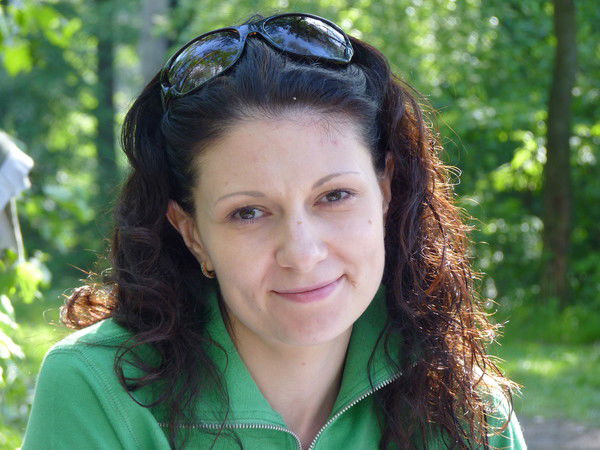 Лена Романова