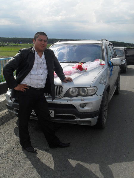 Саят Муканов