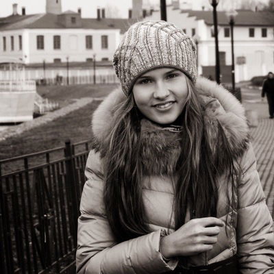 Александра Лобанова