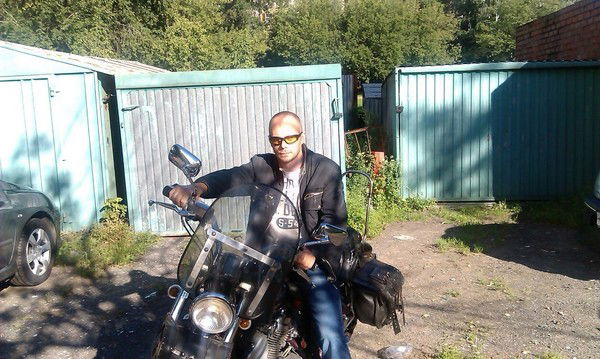 Максим Крючков