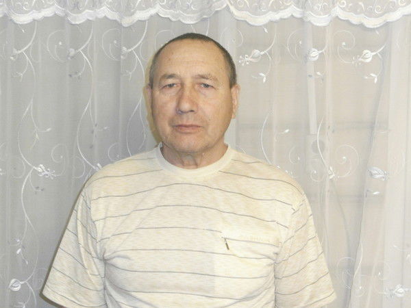 Искандар Хузин