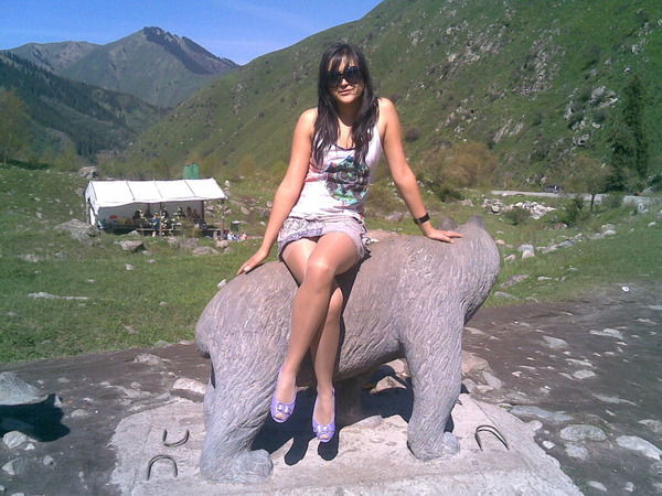 Леся Абишова