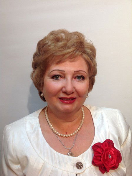 Людмила Ар....