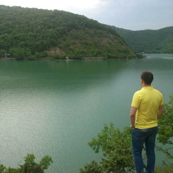 Денис Павлюченко