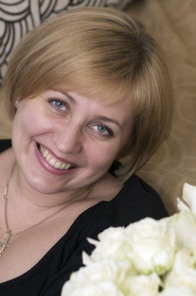 Елена Сурова