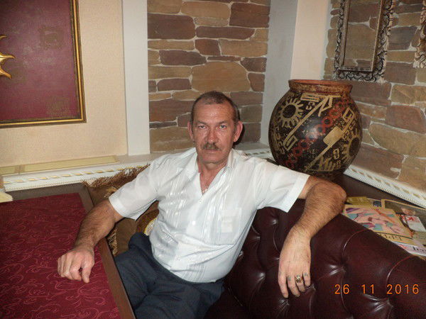 Сергей Ларин