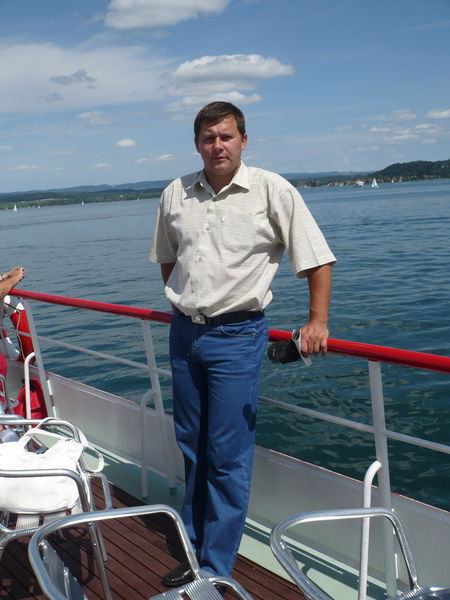 Виктор Петров