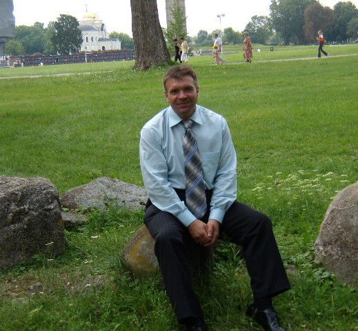 Виктор Медведь