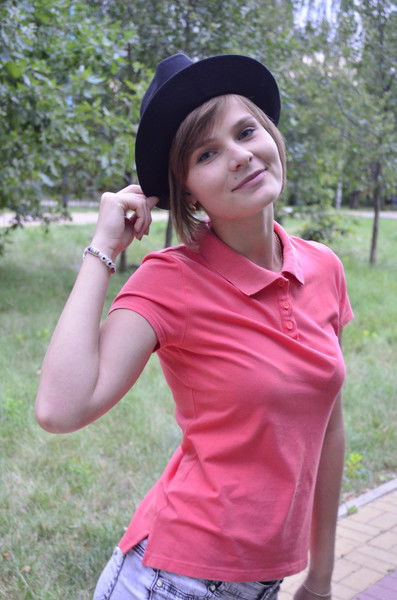 Оксана Леонова