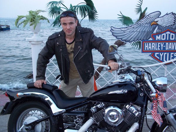 Александр Мартынов