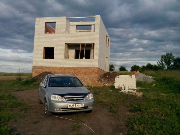 Леня Уханов