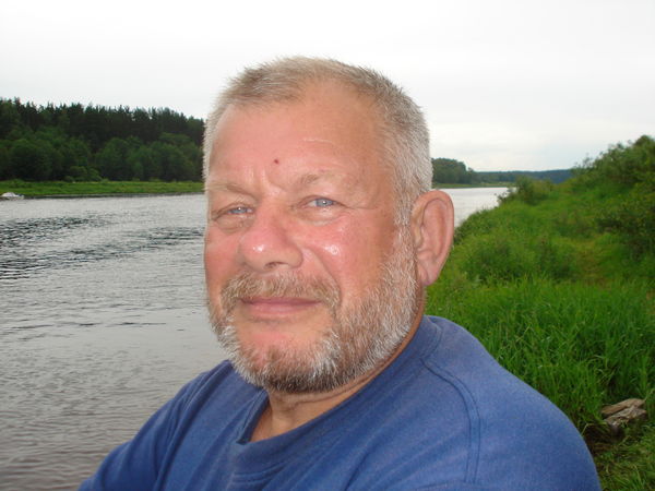 Виктор Михайлов