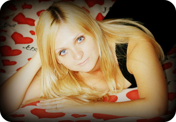 Юля Сафронова