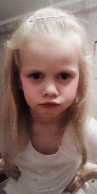 Женя Стинская