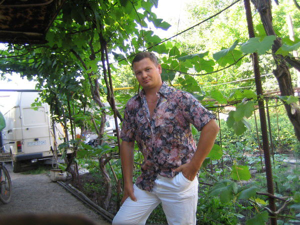 Евгений Петров