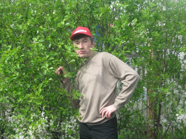 Алмаз Суярембетов