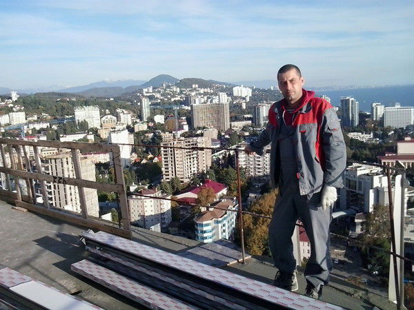 Андрей Гуров