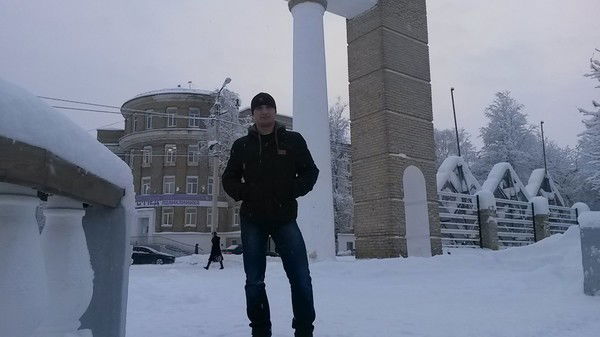 Роман Бундан