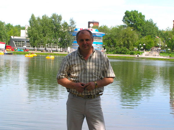 Александр Холодов