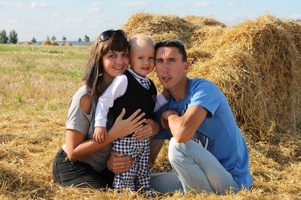 Настя Кресло