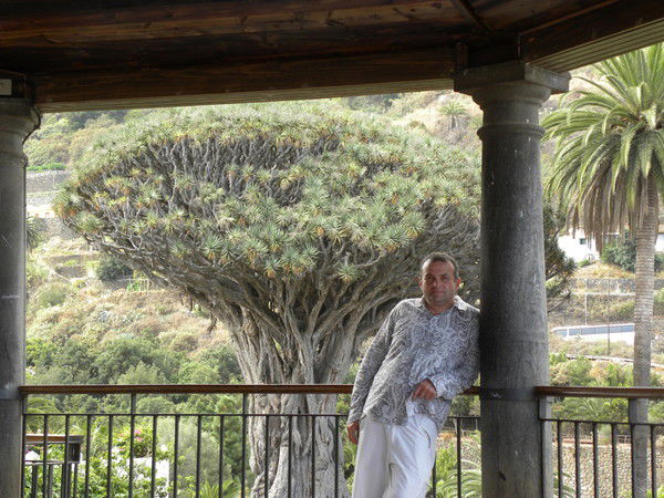 Илья Непомнящий