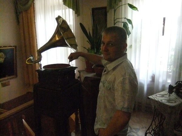 Леонид Алексеев