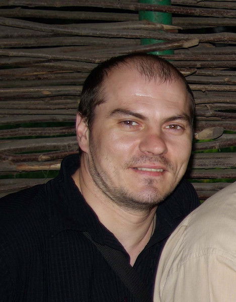 Андрей Есть