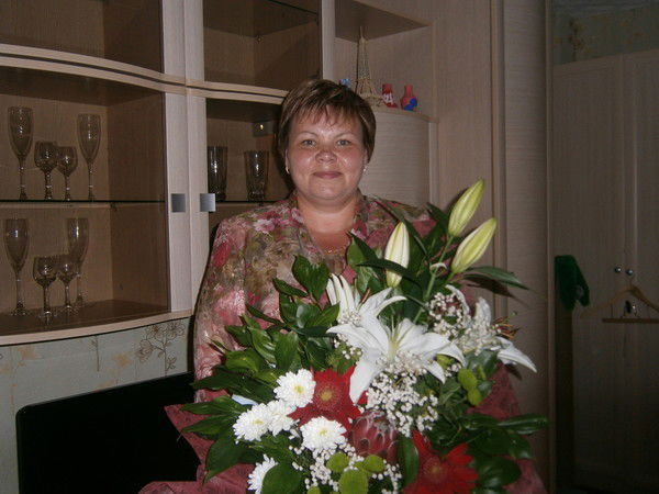 Лариса *********