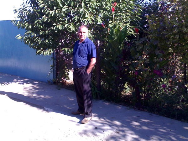 Леонид Петров