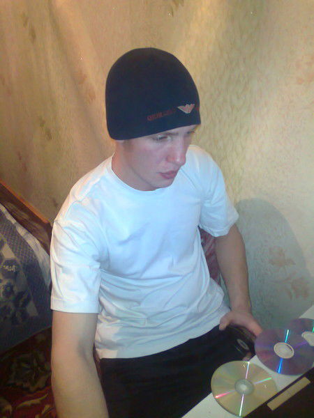 Юрий Степанов