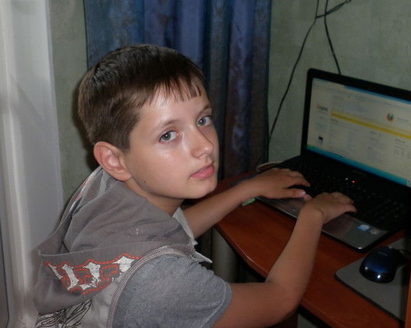 Антон Суханов