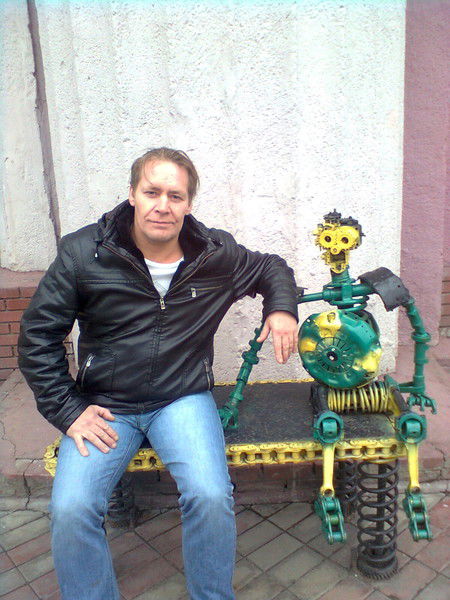 Женя Новинский