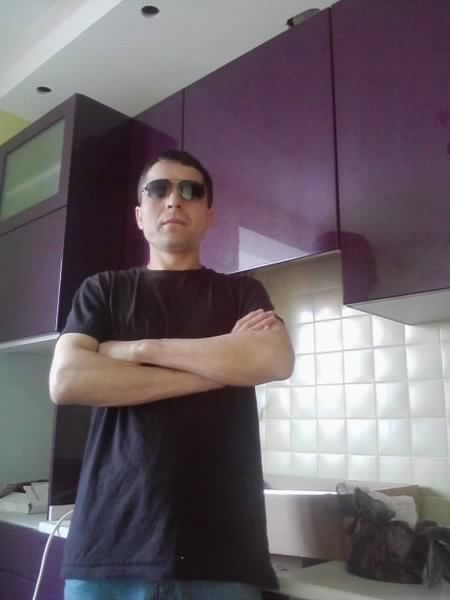 Максуд Отёзов