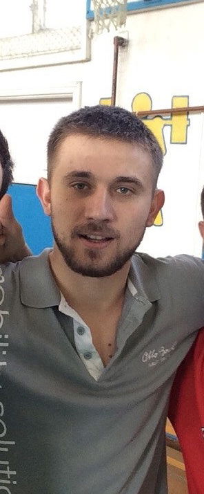 Макс Кавалжи