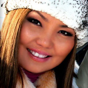 Алена Захарова