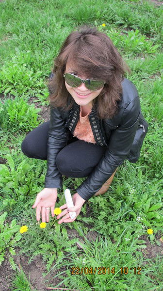 Люба Попова