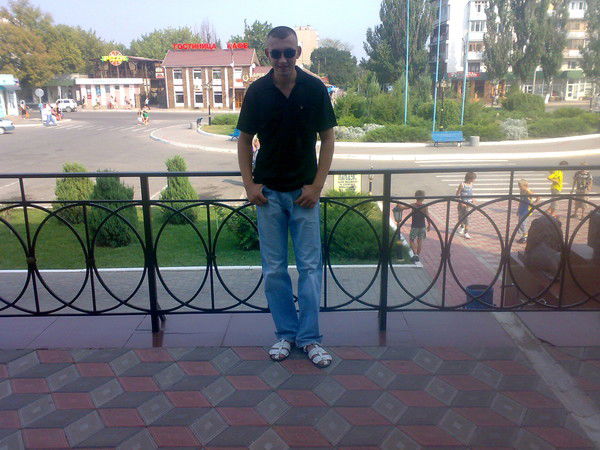 Валера Довженко