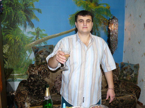 Садир Ахундов