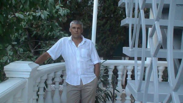 Эдуард Мхитарян