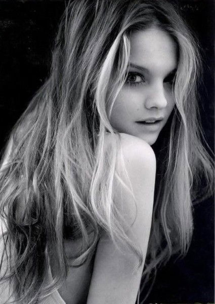 Нина Гакштетер