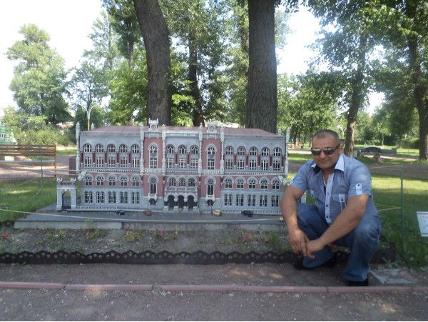 Тарлан Ахмедов