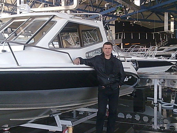 Олег Волощук