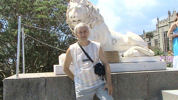 Константин Плотников